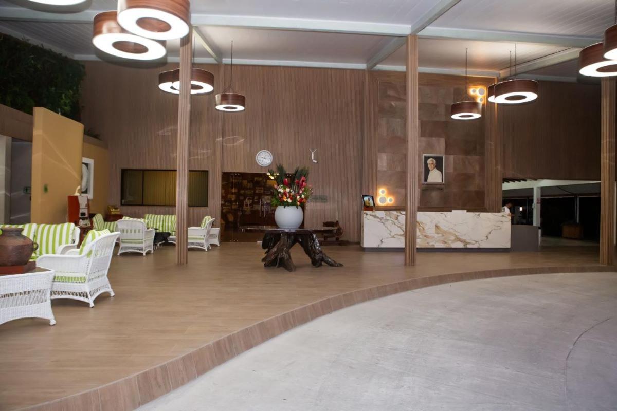 Gran Hotel De Lago - Lago Agrio Nueva Loja Extérieur photo